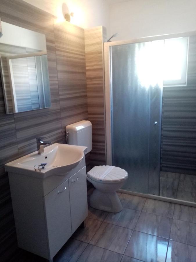 Apartman Petra セニ エクステリア 写真