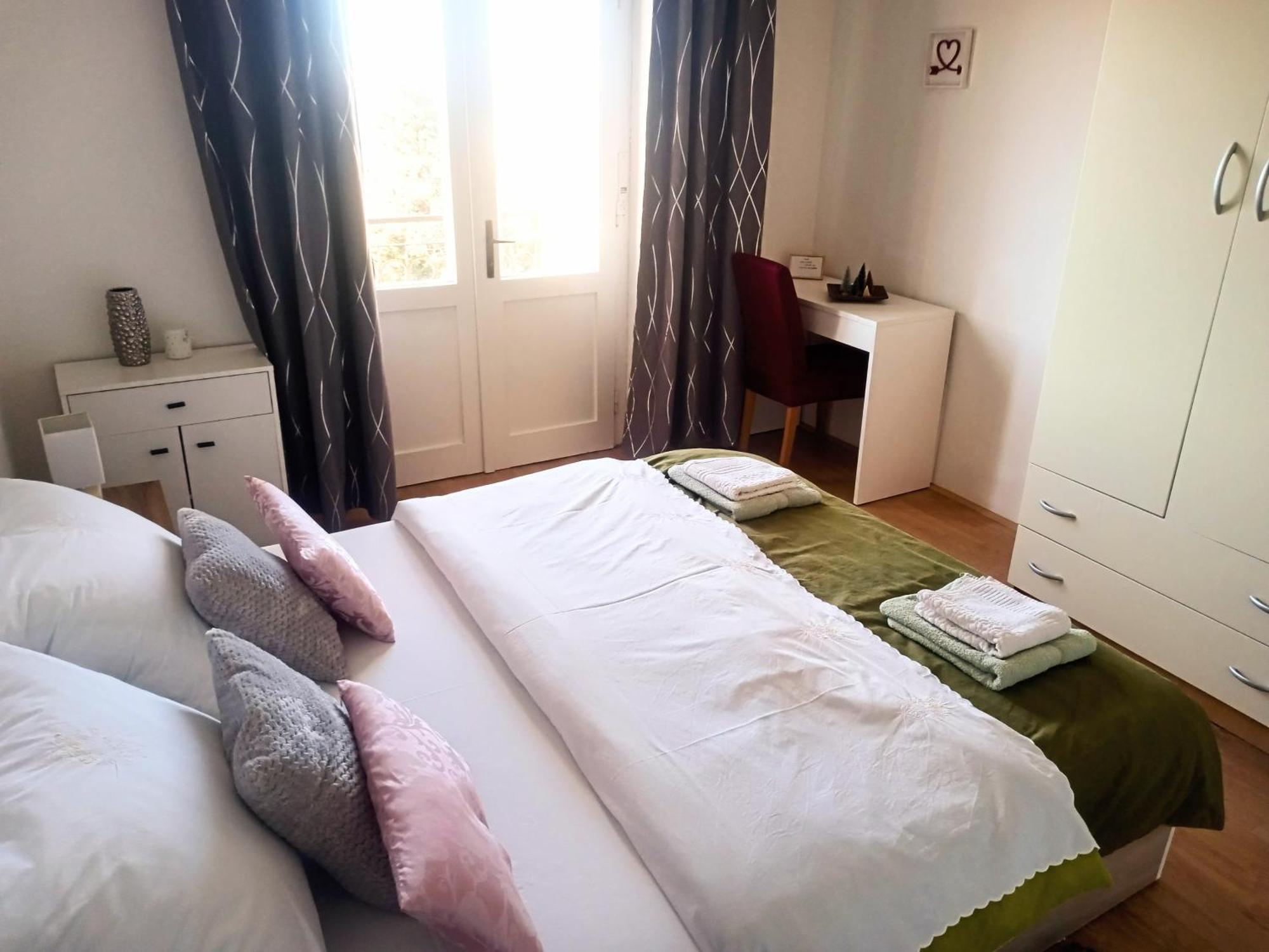 Apartman Petra セニ エクステリア 写真