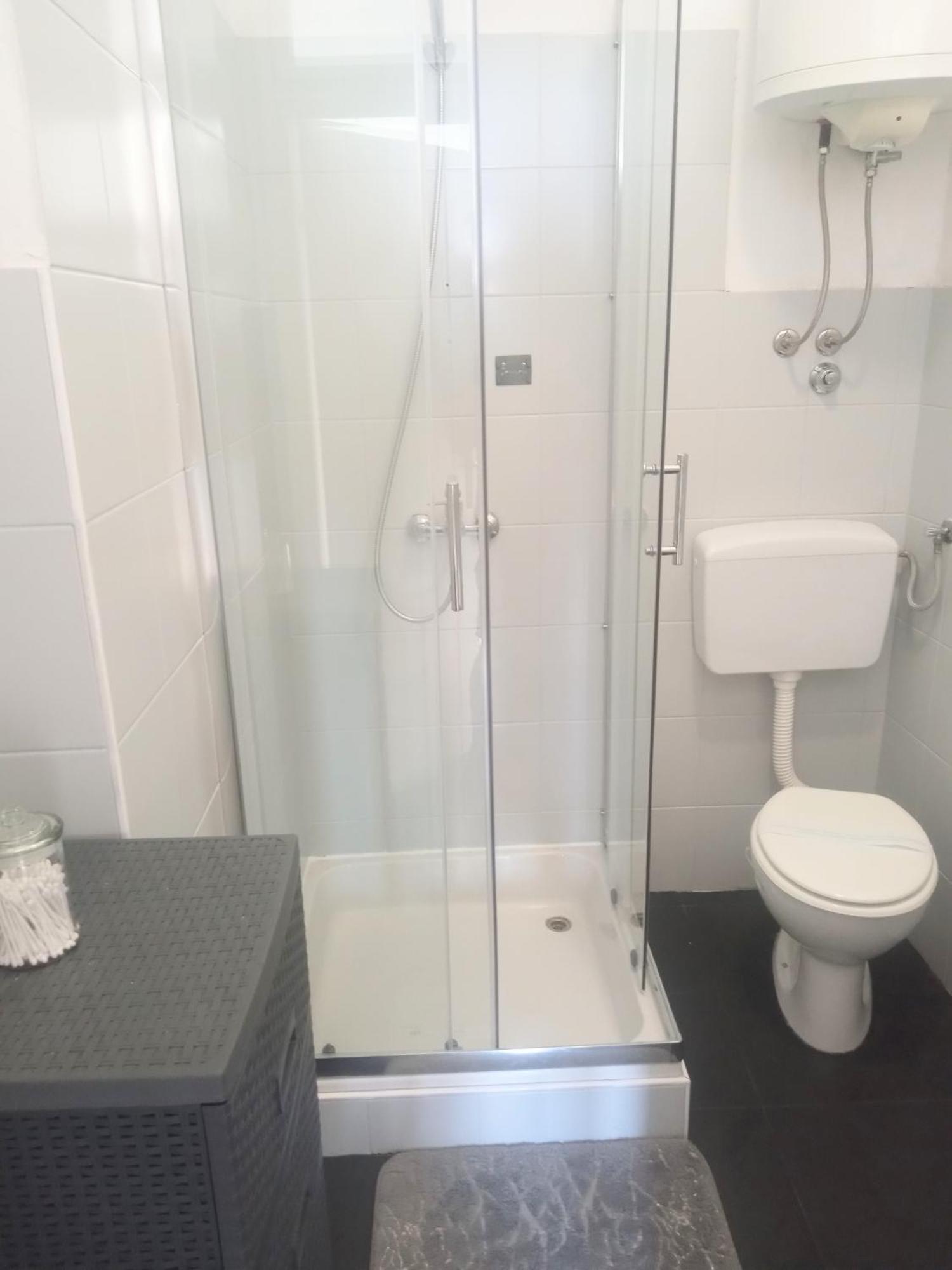 Apartman Petra セニ エクステリア 写真